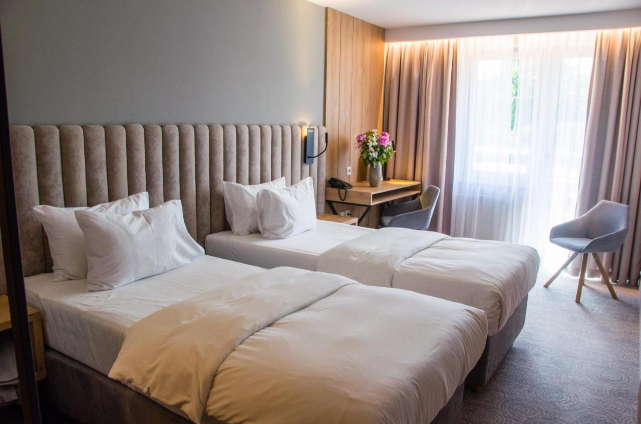 קושאלין Hotel Verde מראה חיצוני תמונה